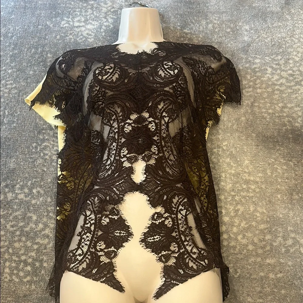 MICHELLE MASON SILK LACE TOP SIZE 6 BROWN & YELLOW